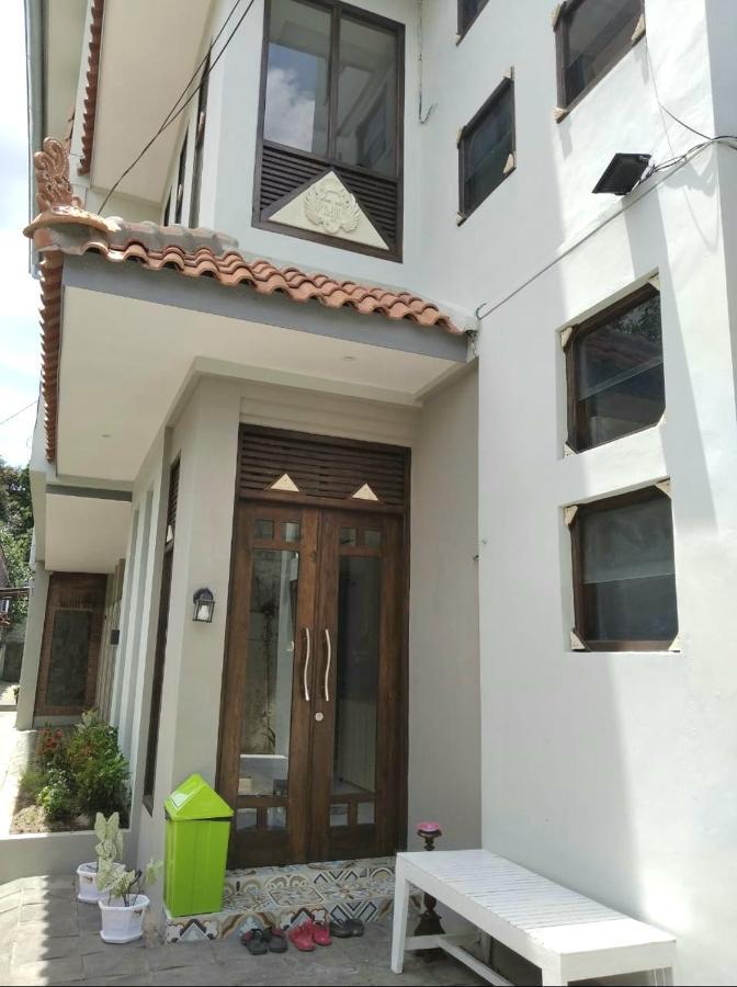 Sabi Guest House - Strategic Family -Married Couples Only- Hostel In Prawirotaman Yogyakarta Exteriér fotografie