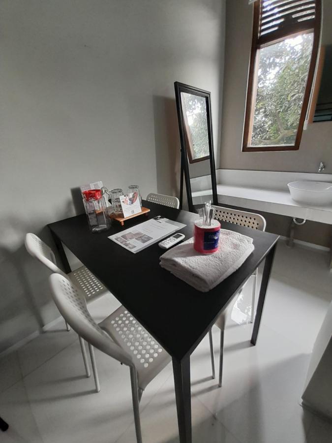 Sabi Guest House - Strategic Family -Married Couples Only- Hostel In Prawirotaman Yogyakarta Exteriér fotografie