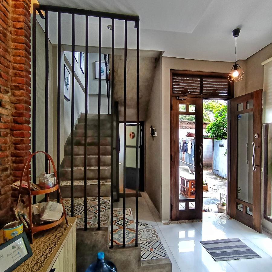 Sabi Guest House - Strategic Family -Married Couples Only- Hostel In Prawirotaman Yogyakarta Exteriér fotografie